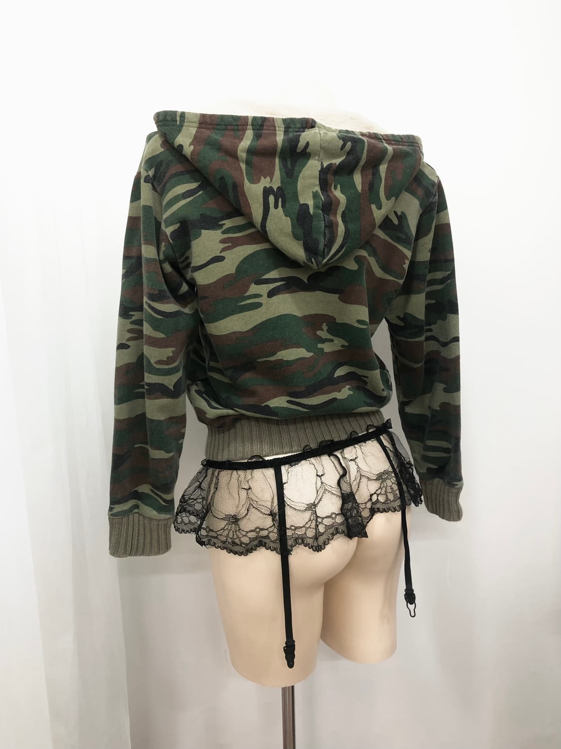military pattern cropped hood zip-up 상품이미지2