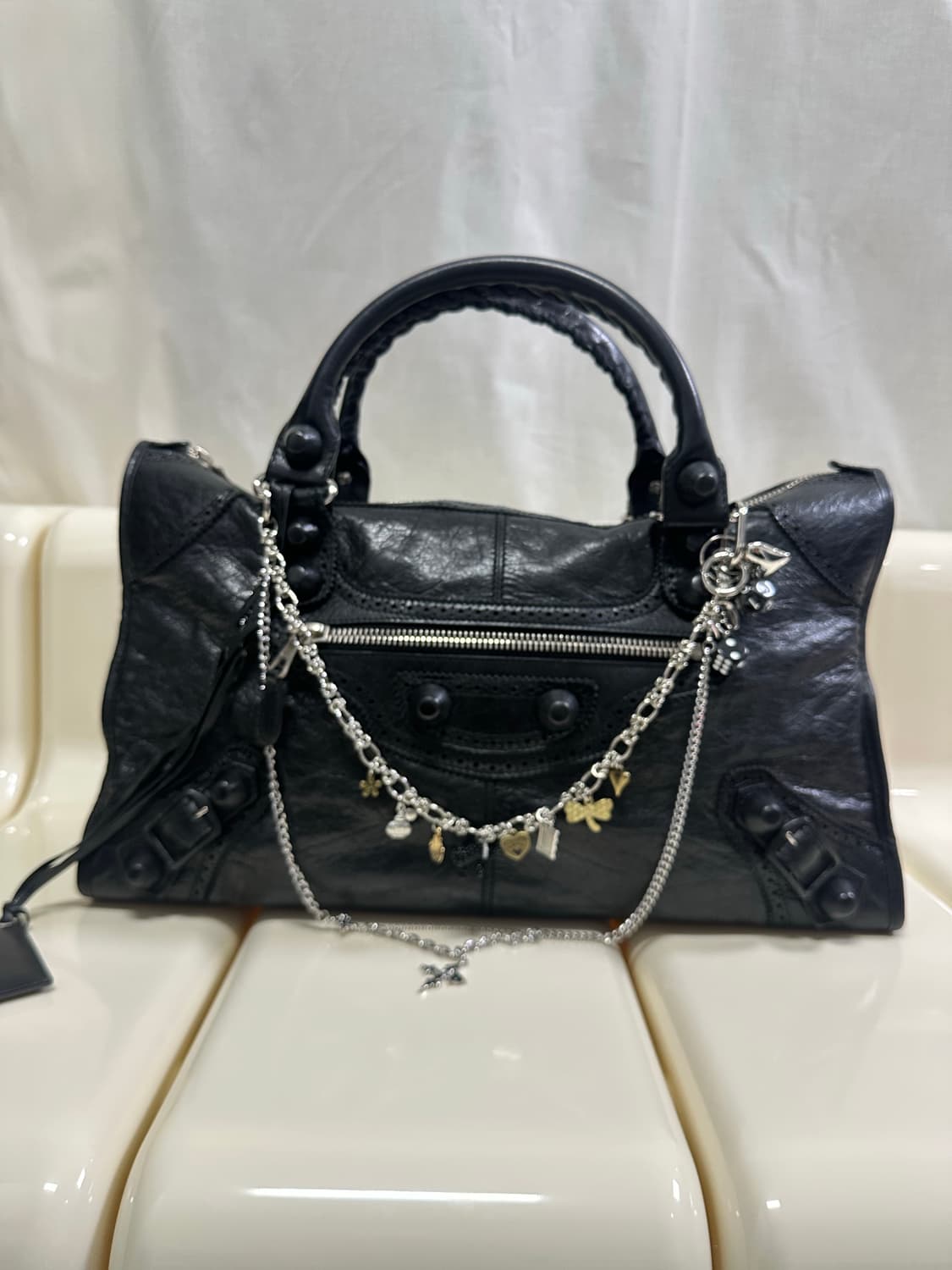 [A 정품] 발렌시아가 시티 모터백 라지 블랙 상품이미지2