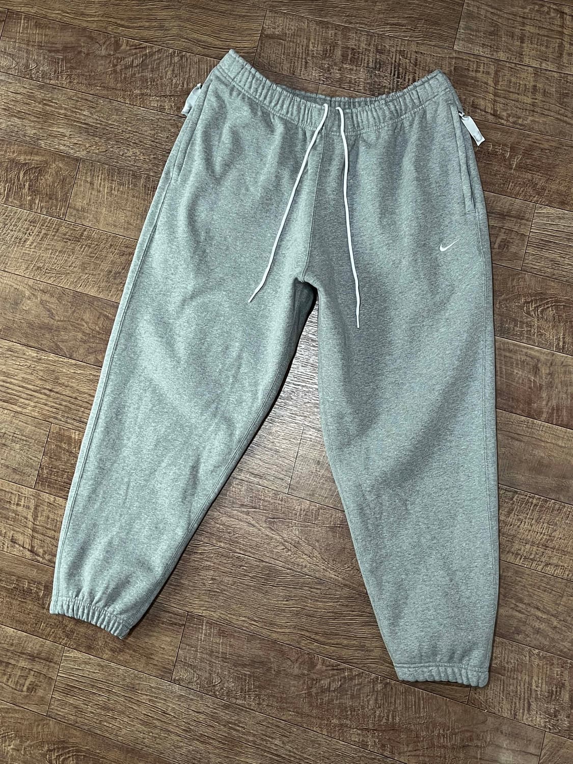 나이키 남성용 SOLO SWOOSH FLEECE 조거 팬츠 상품이미지2