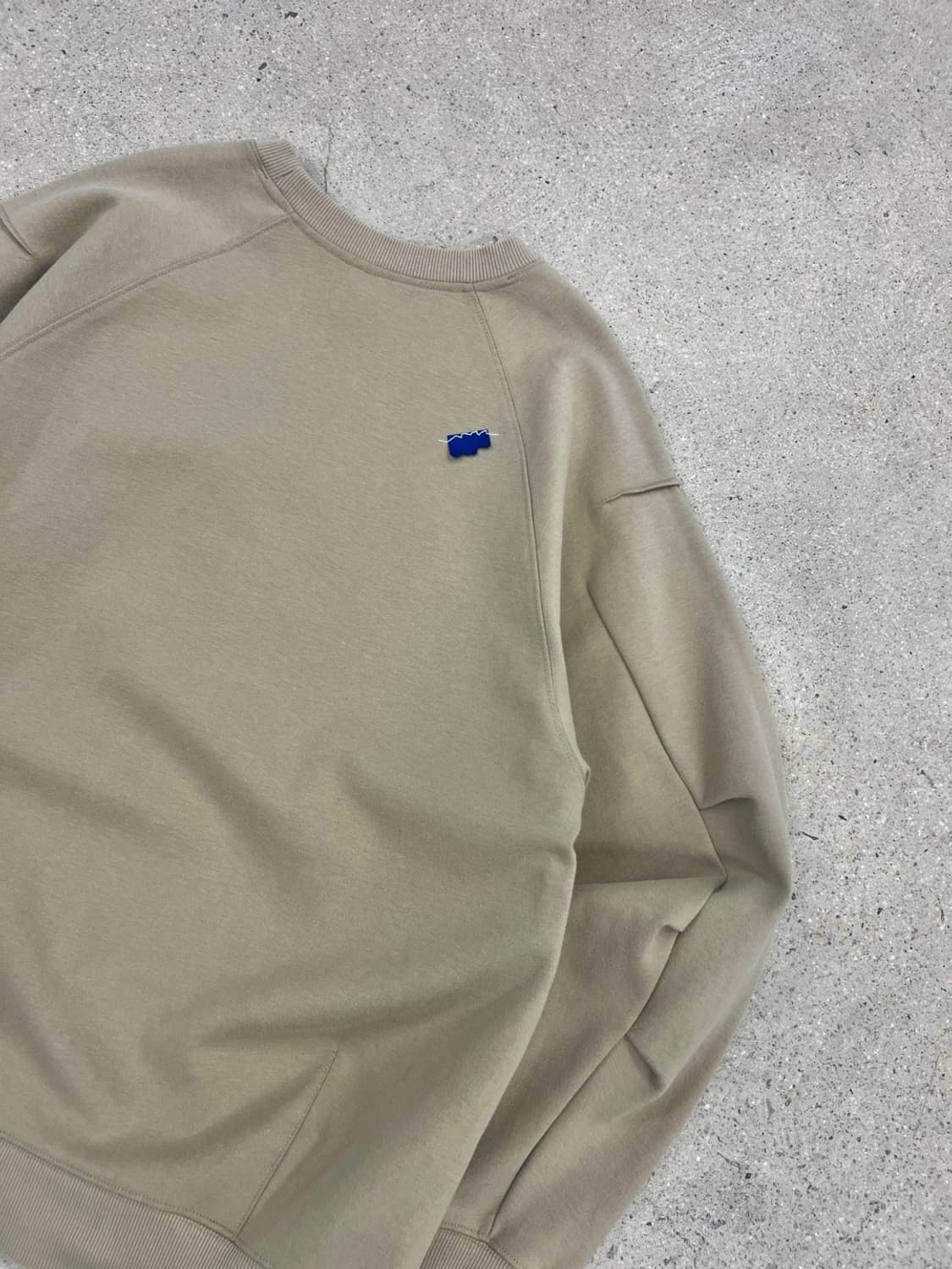 아더에러 스컬프터 로고 맨투맨 상품이미지6