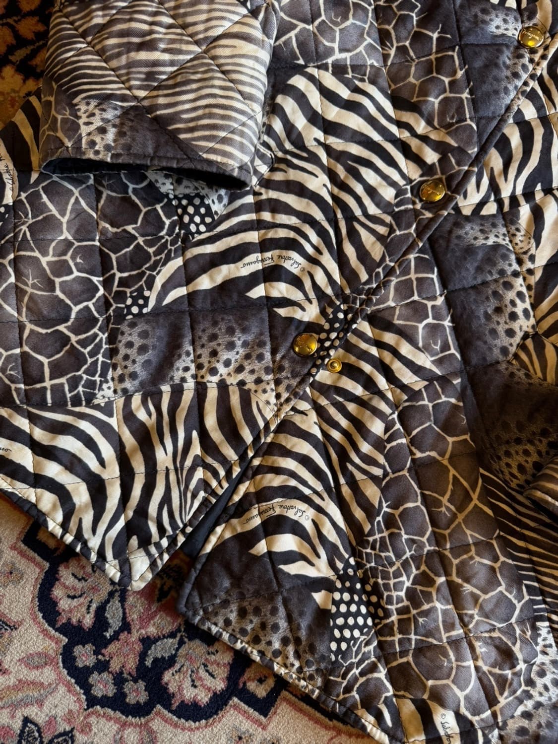 살바토레 페라가모 퀼팅 자켓 66~77 상품이미지5