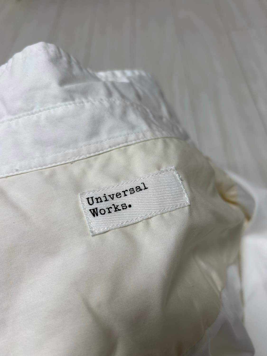 유니버셜 웍스 화이트 워크셔츠 상품이미지2
