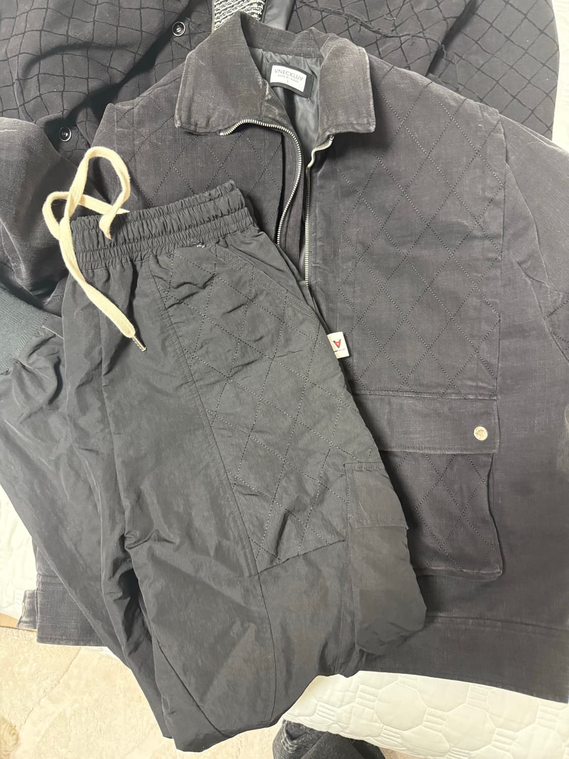 브이넥러브 자켓 라지 셋업 상품이미지3