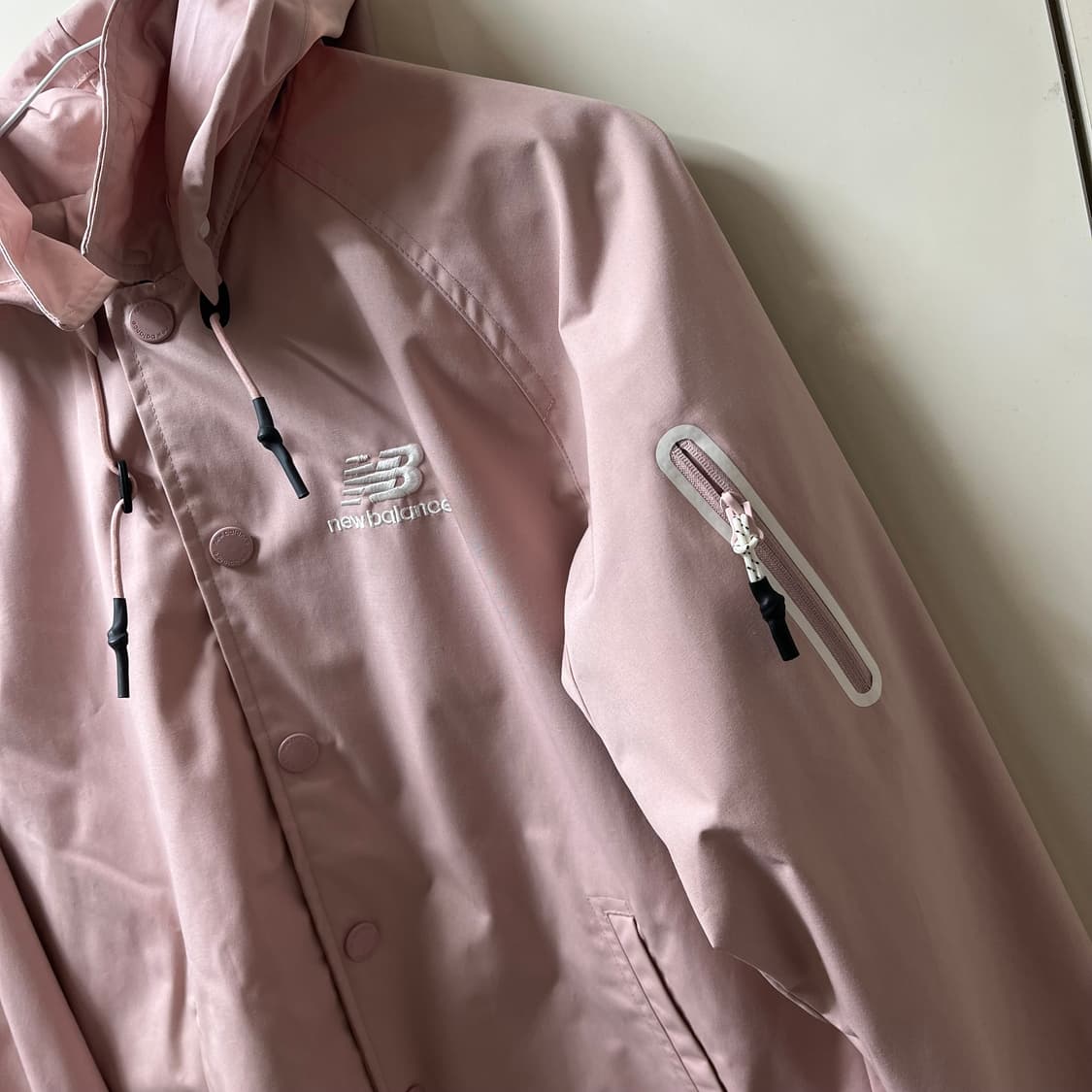 뉴발란스 스포츠 카라 코치 바람막이 자켓 S/90 상품이미지3