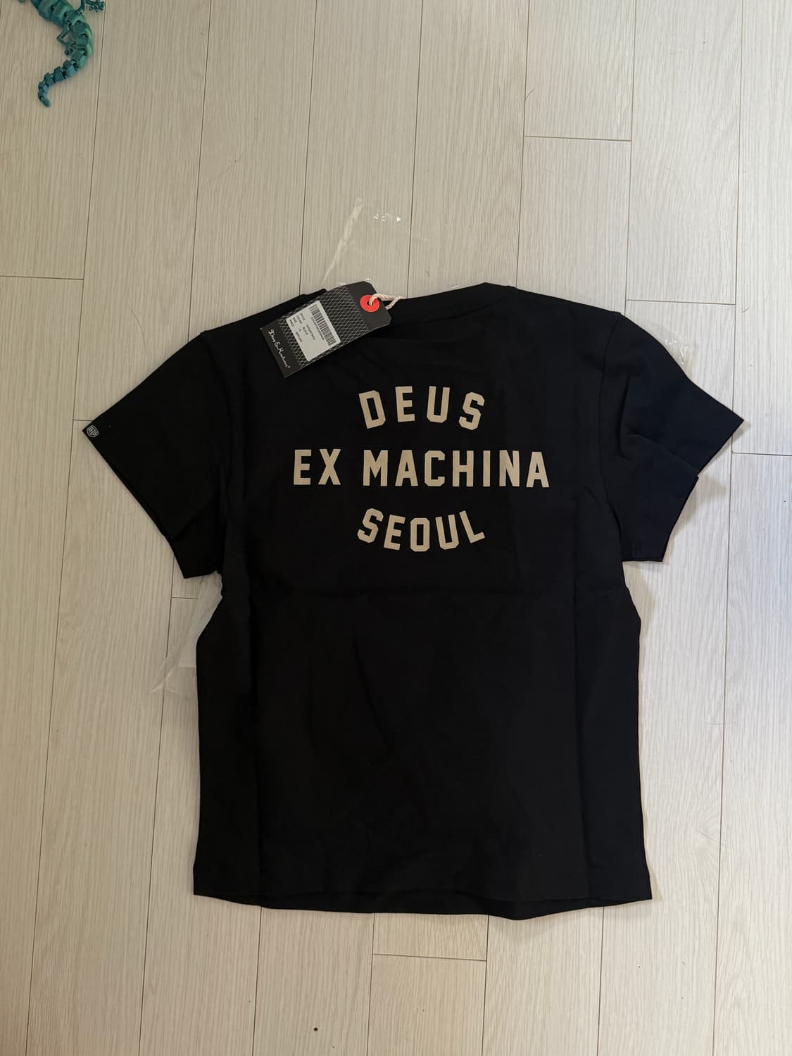 데우스 우먼 서울 컬리지 어드레스 크롭 반팔 상품이미지1