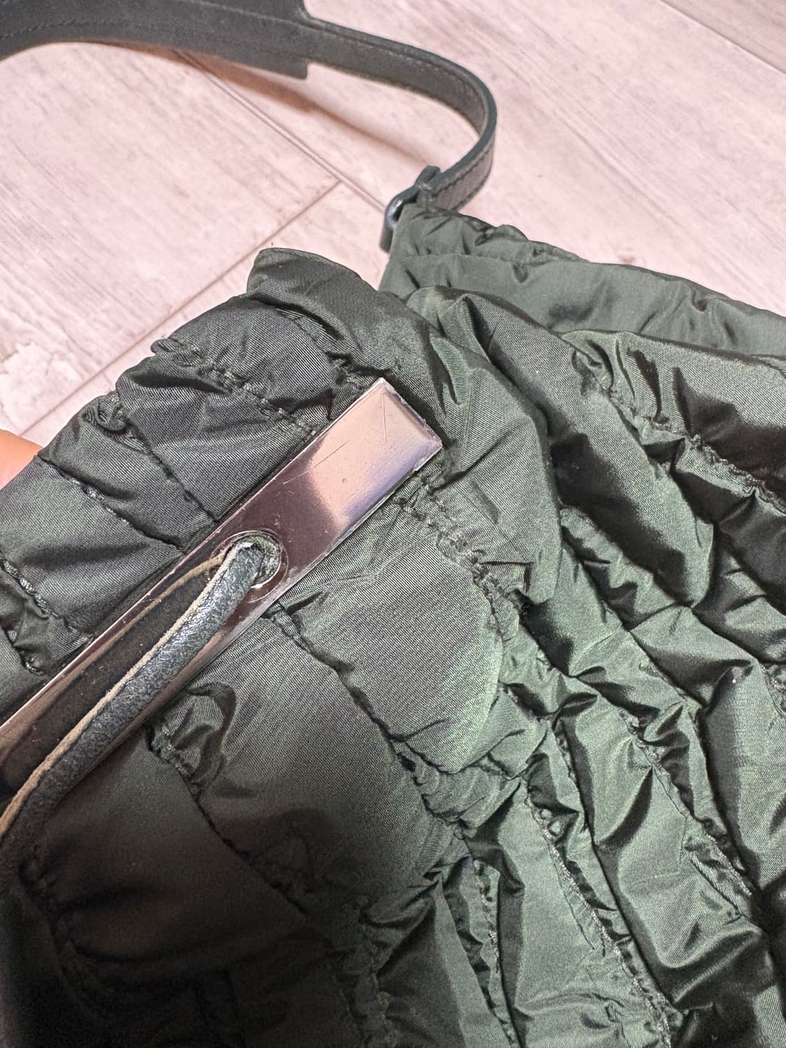 더로우 퀼팅 나일론 백팩 상품이미지3