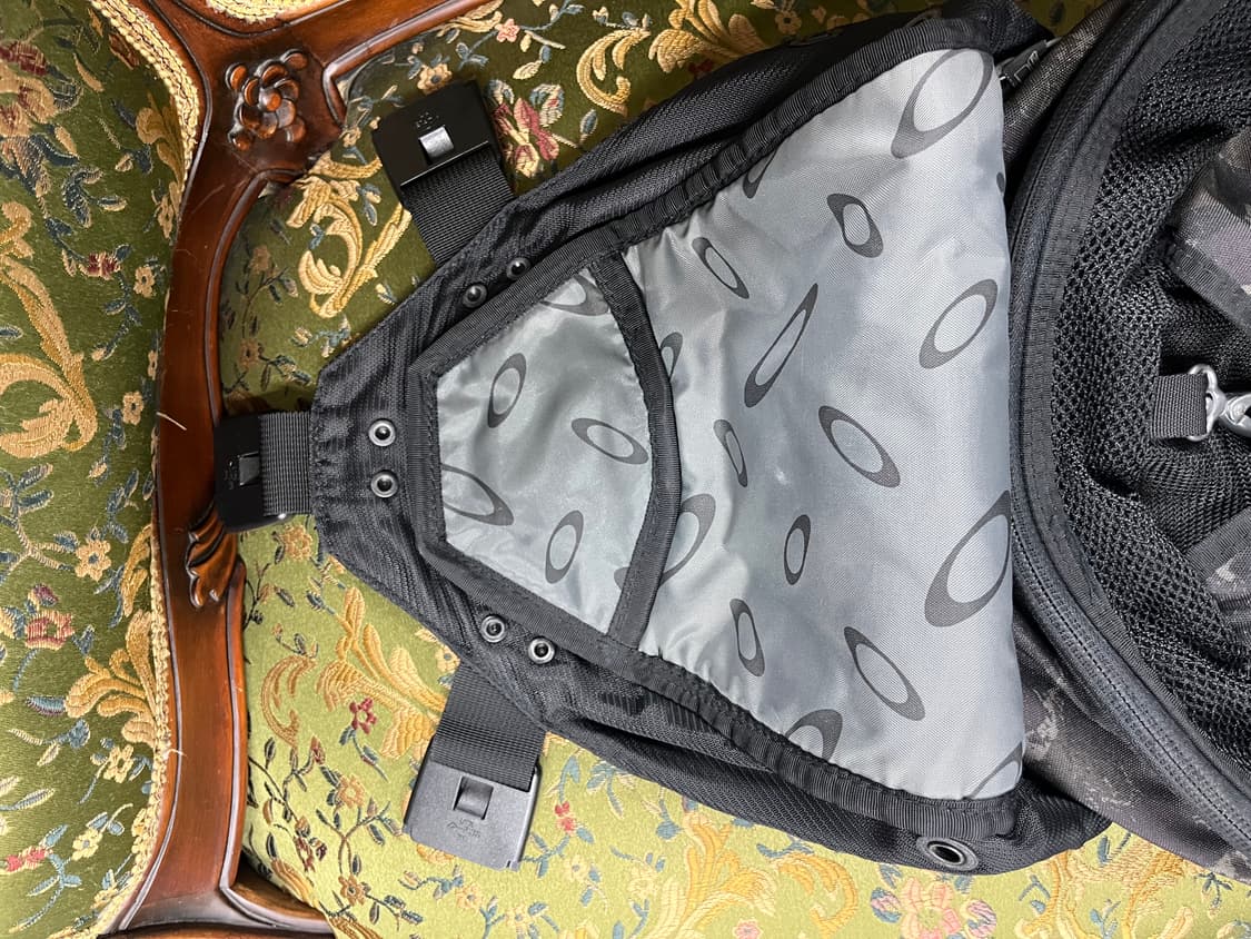 Oakley 오클리 카모 백팩 상품이미지4