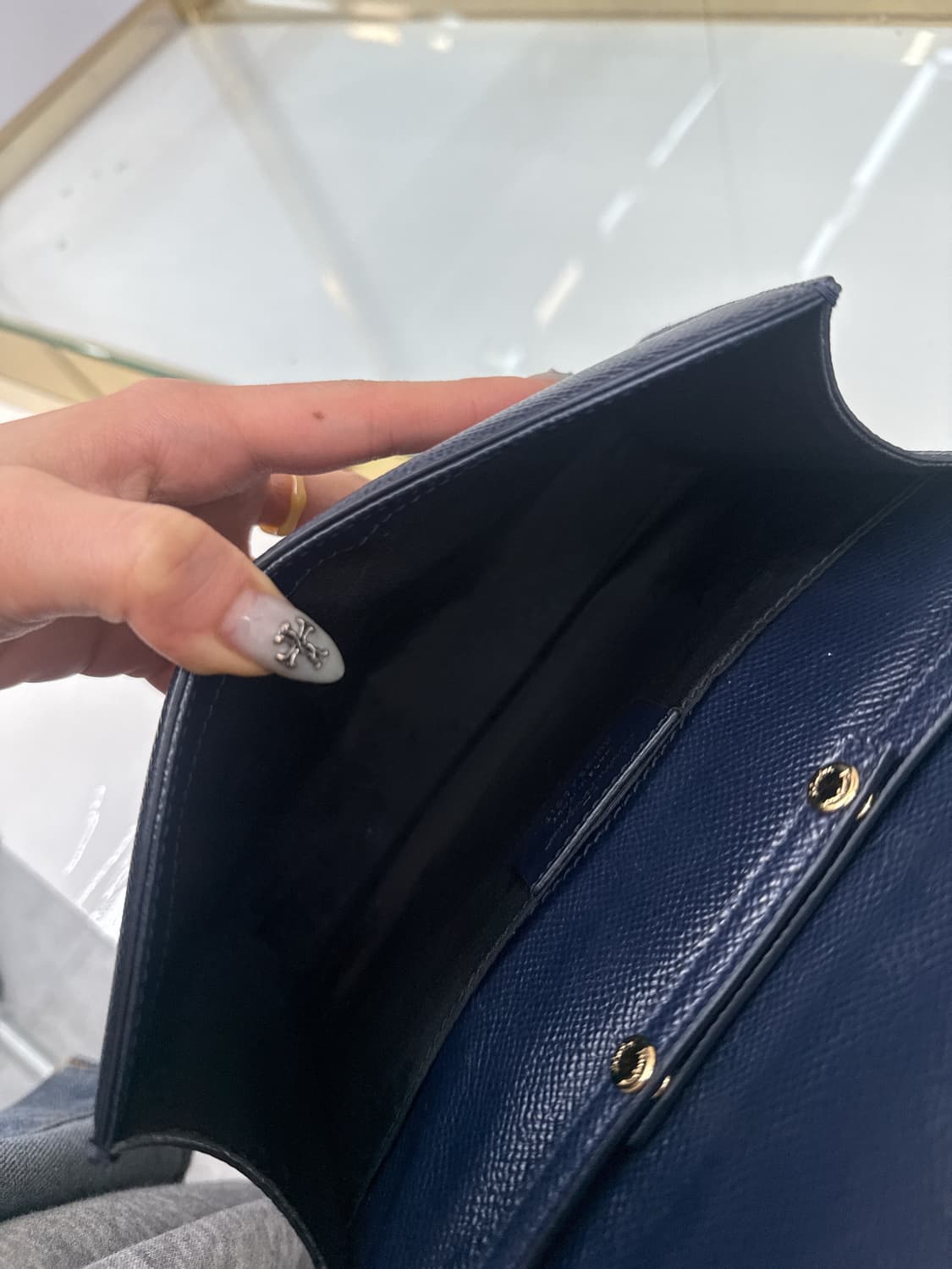 페레가모 네이비 체인크로스백 상품이미지5