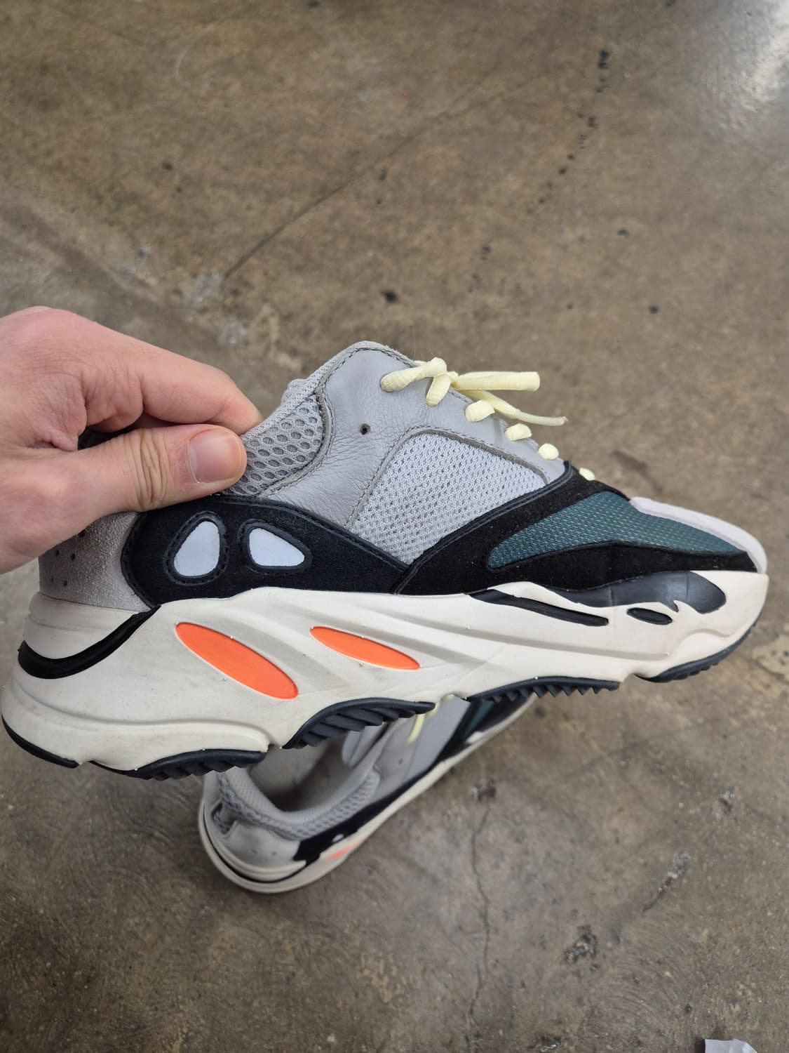 아디다스 이지부스트 700 웨이브러너 270 상품이미지5