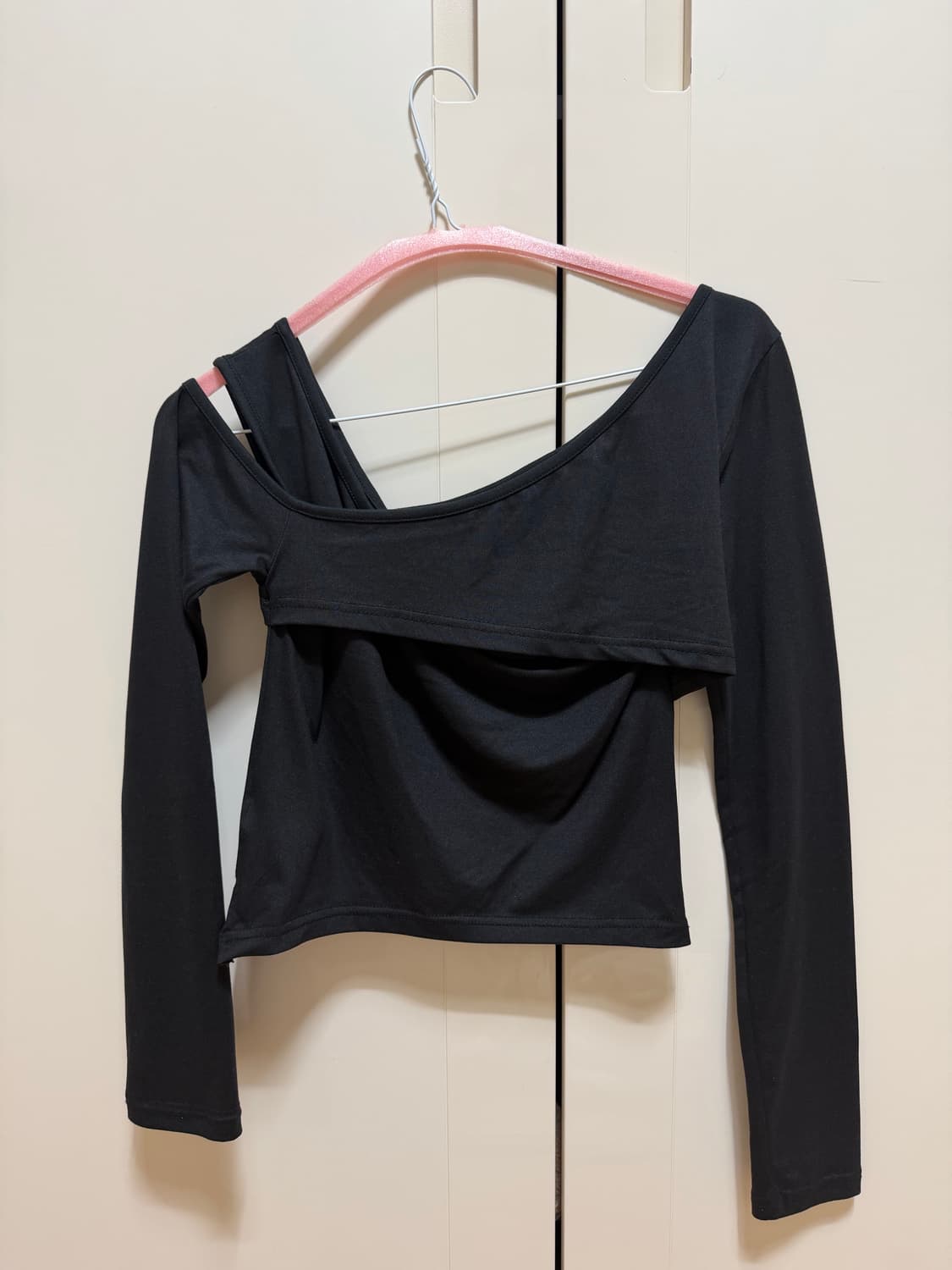 보헤미안서울 원숄더 티 상품이미지3