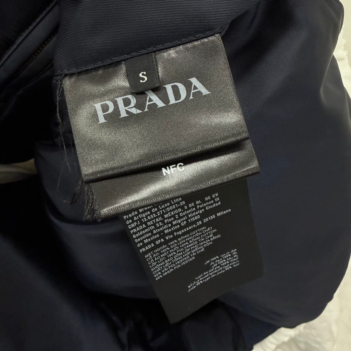 [S+급/오버핏S] 24FW 프라다 더티 워싱 코튼 자켓 화이트 상품이미지6