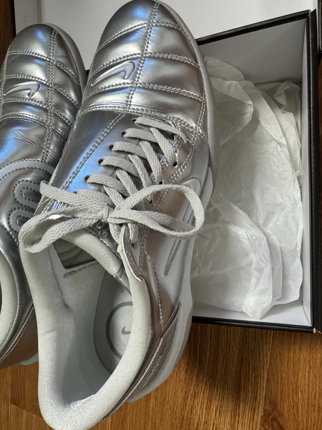 (W) 나이키 토탈 90 3 SP 메탈릭 플래티넘 화이트 270 사이즈 상품이미지5