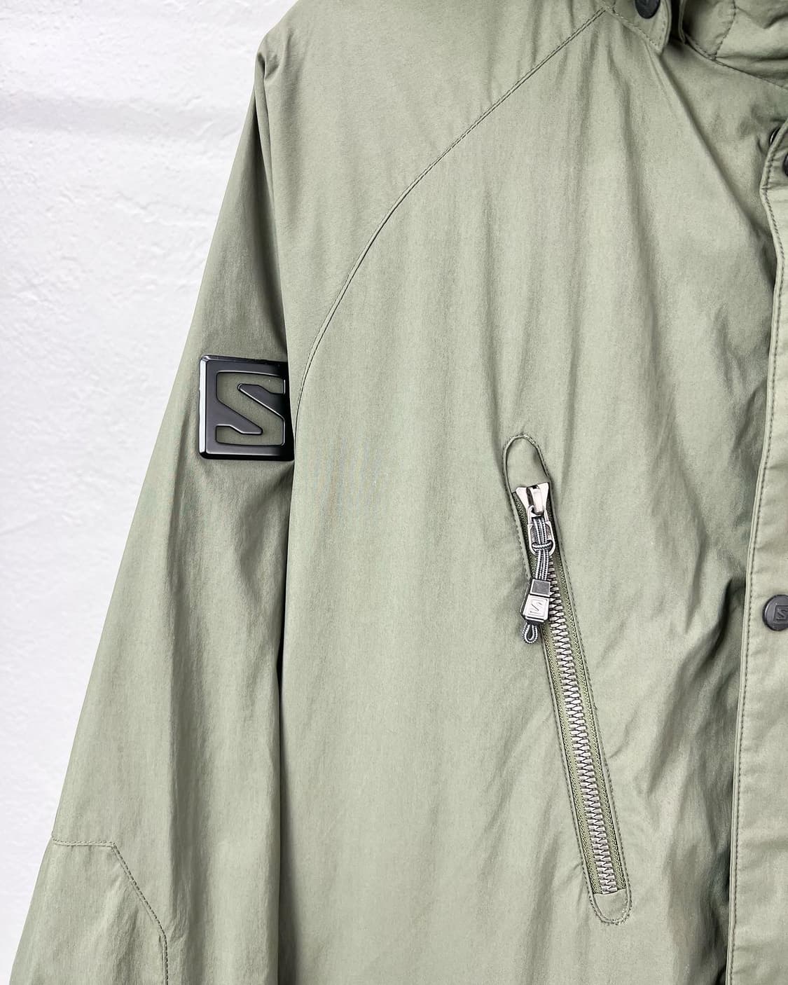 살로몬 카키 로고 나일론 챌린지 자켓  상품이미지4