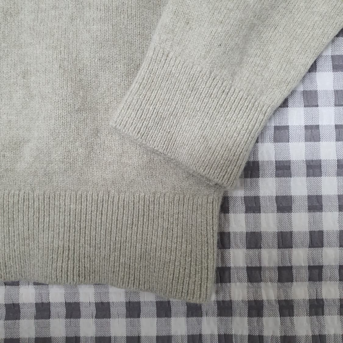 지오다노 울100 니트 스웨터 남자95 상품이미지4