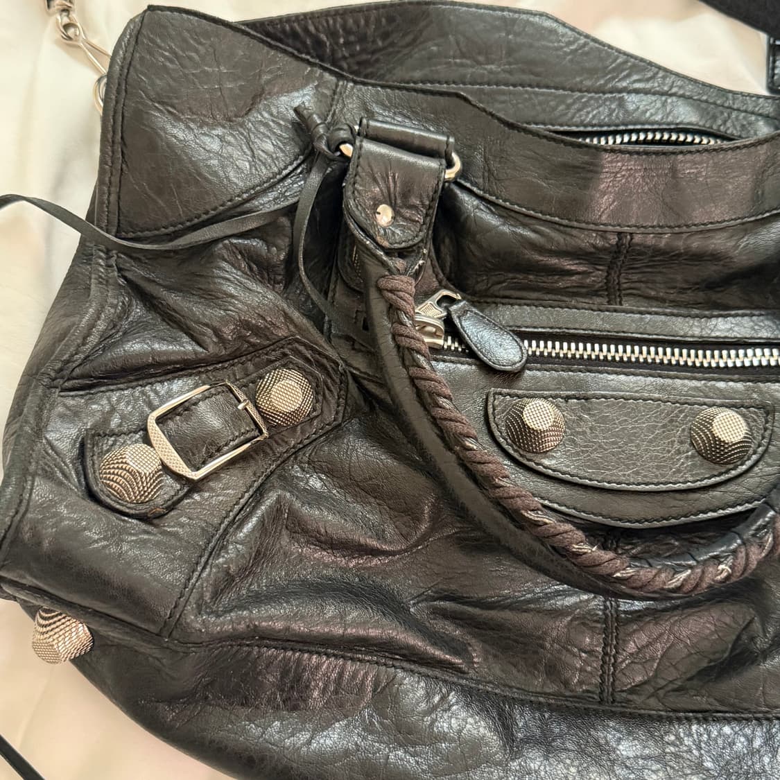 발렌시아가 모터백 블랙 미디움 상품이미지5