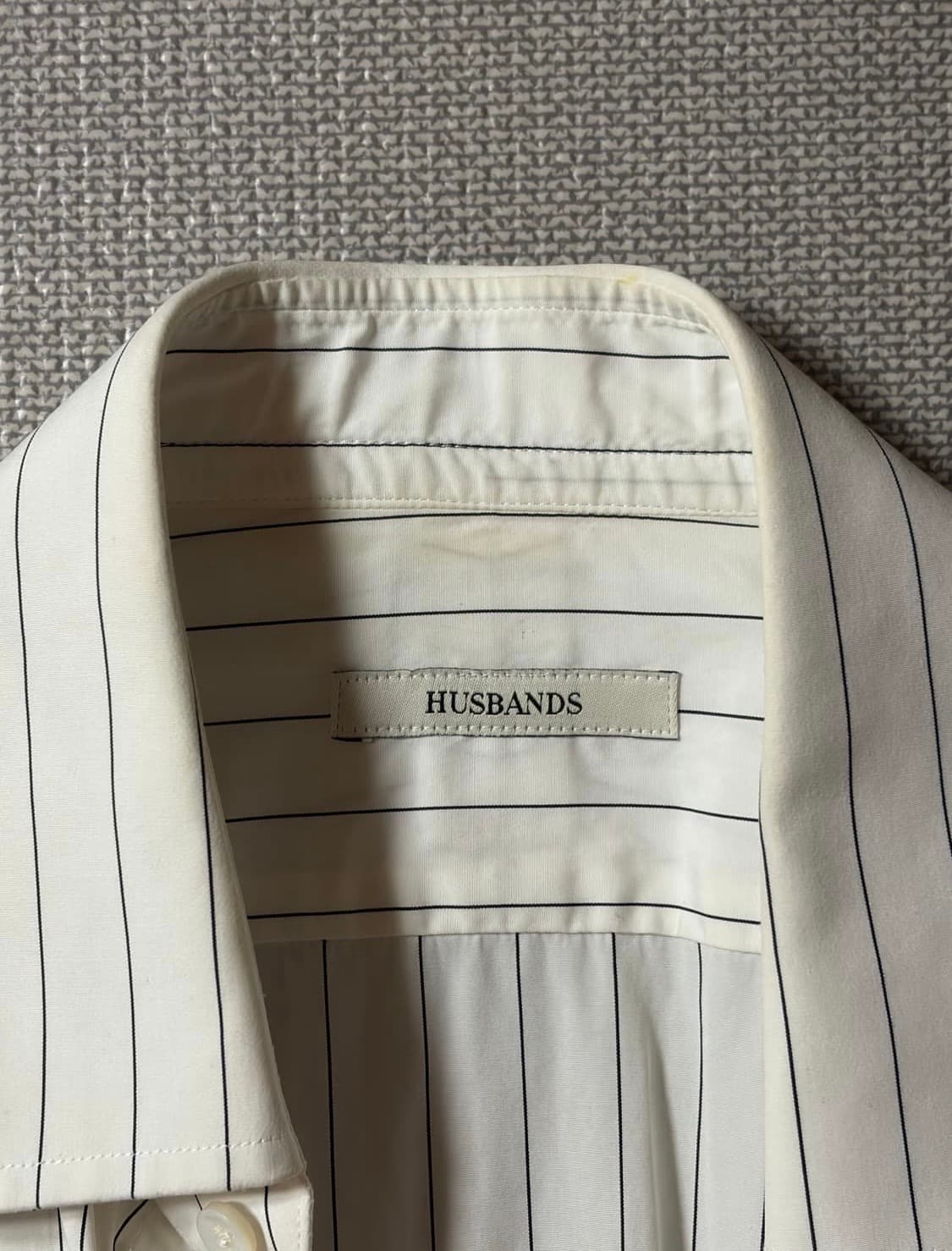 허즈밴드파리스 화이트 스트라이프 셔츠 상품이미지2