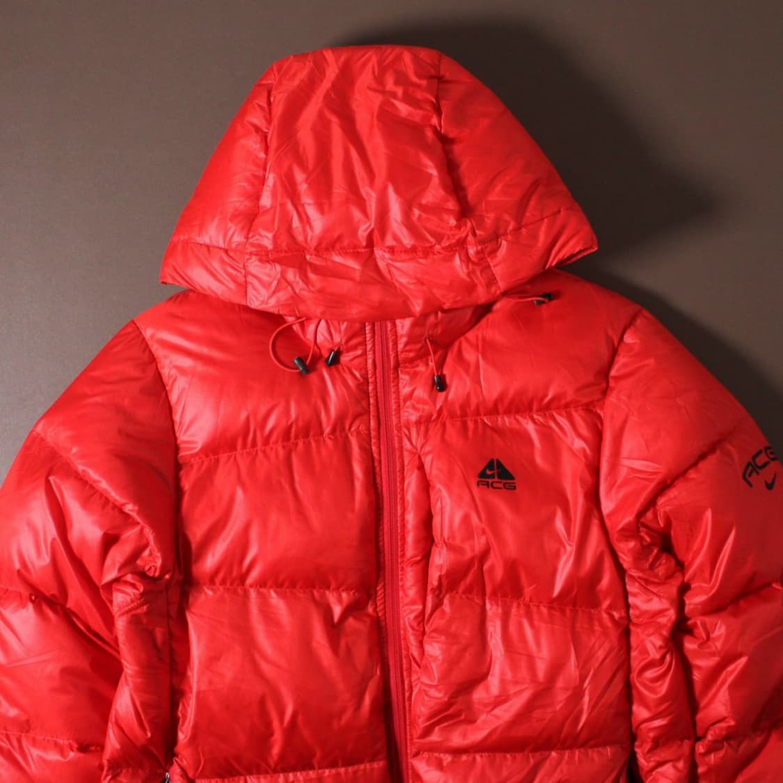 Nike ACG 레드 유광 패딩 상품이미지2
