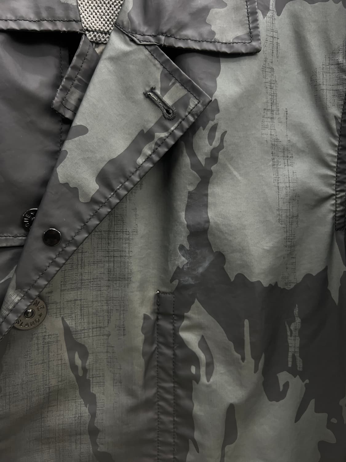 스톤아일랜드 15SS 라소 고마토 리버스 컬러 카모 트렌치 코트 상품이미지9