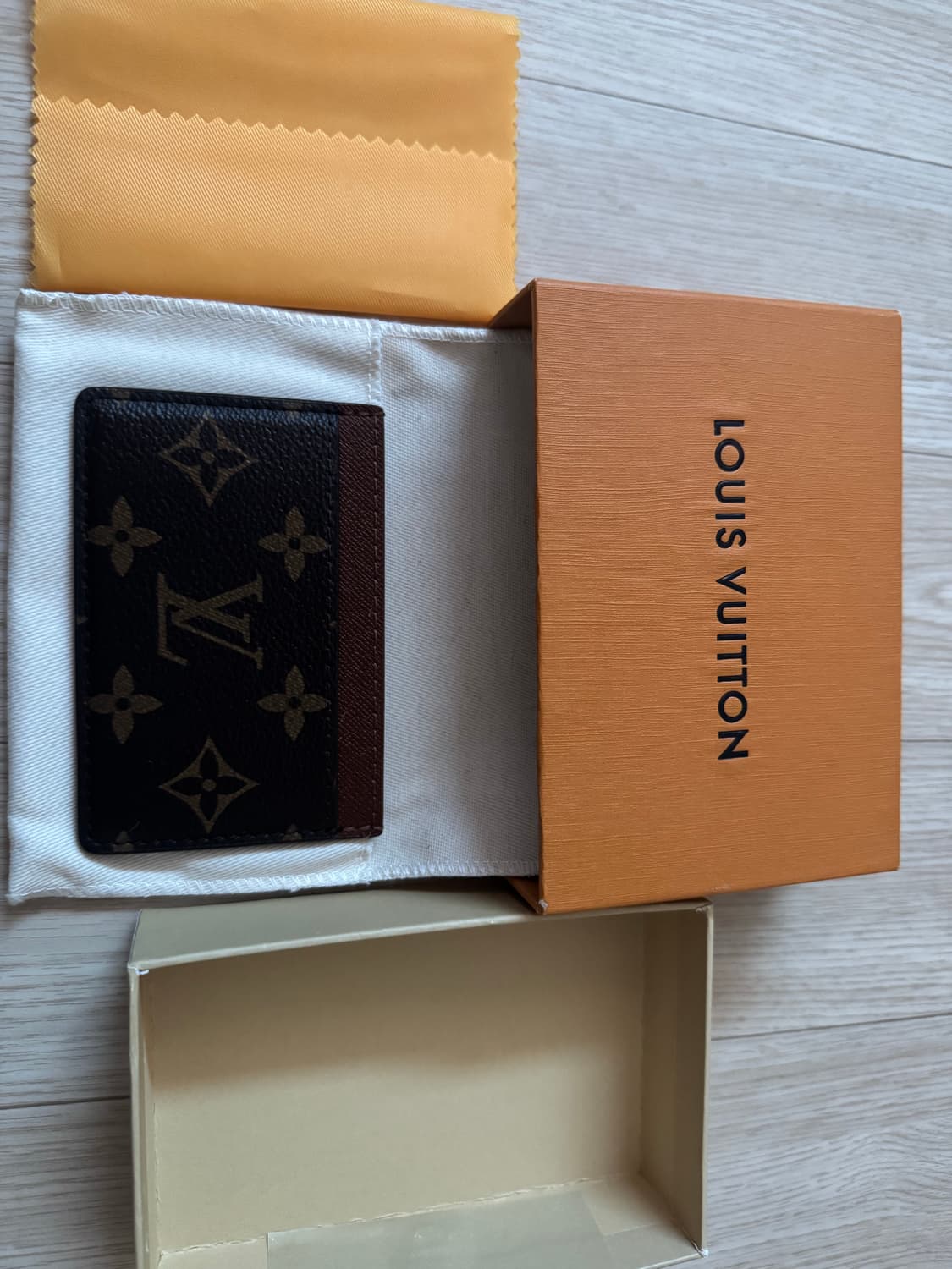 (새상품급)루이비통 카드지갑 상품이미지1