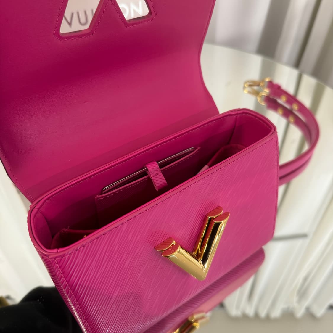 [정품]루이비통 에피 트위스트 PM M21719 상품이미지6