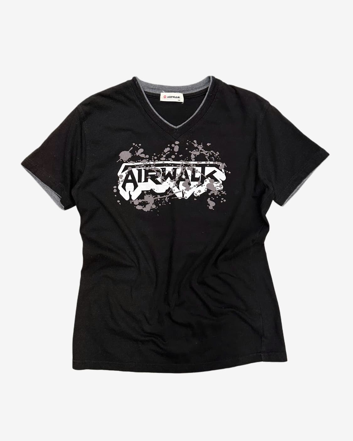 AIR WALK grunge logo v-neck t-shirt 상품이미지1