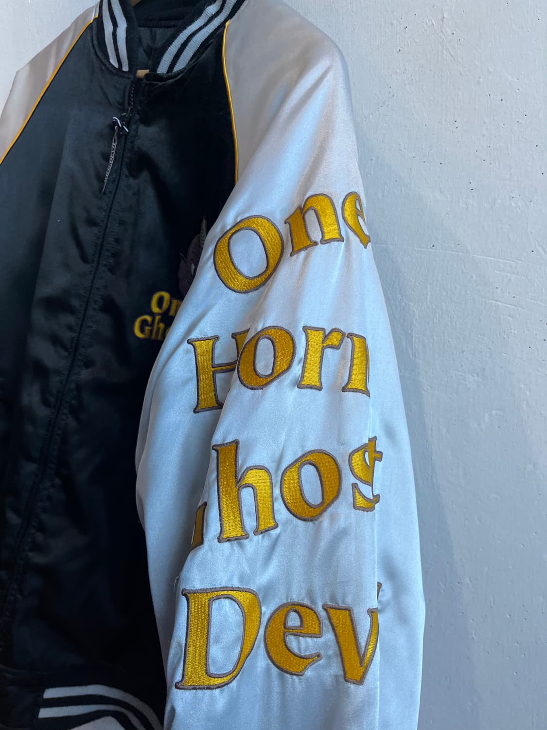 One Horn Ghost Devil 스카쟌 자켓 상품이미지3