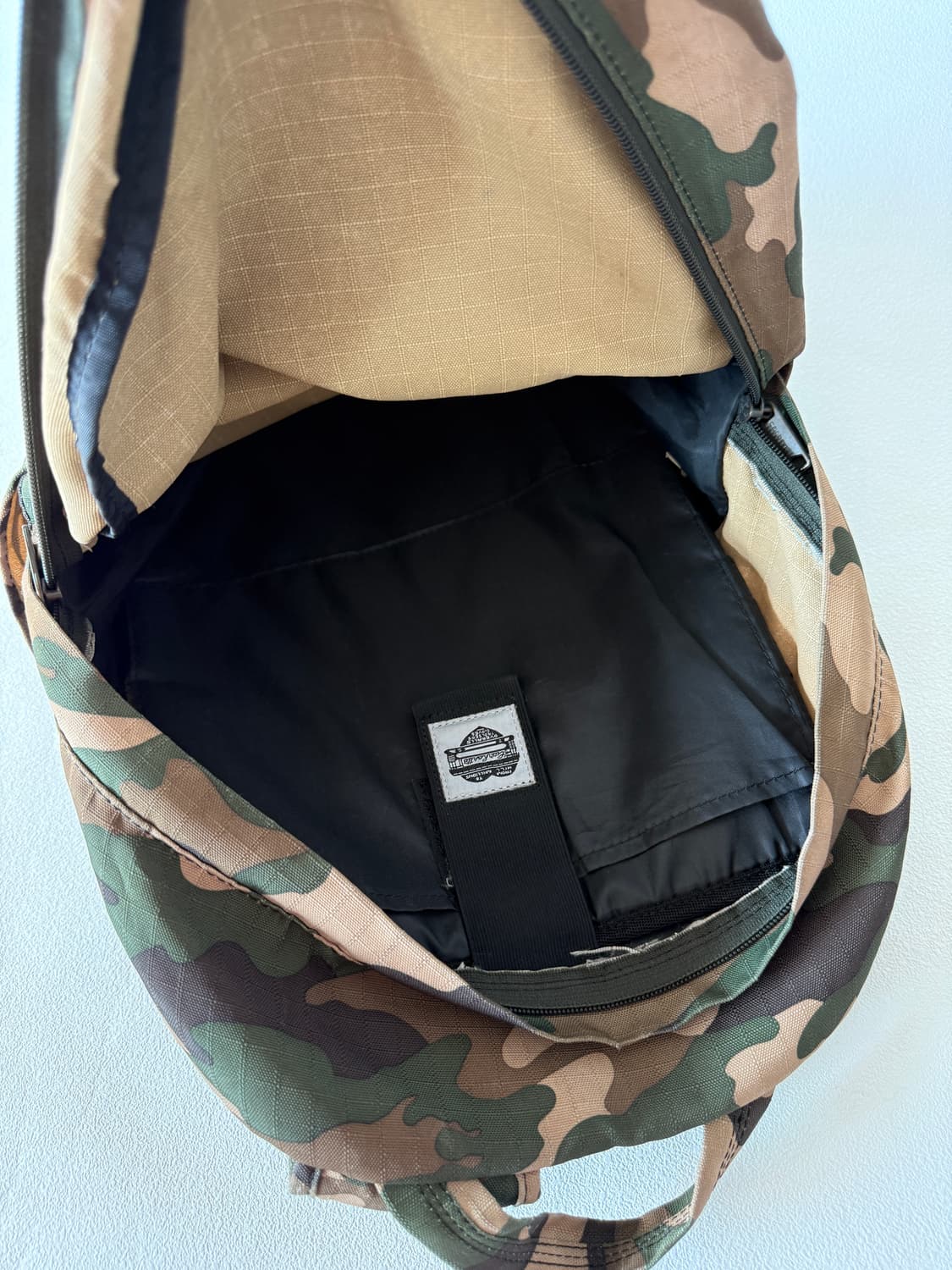 칼하트(Carhartt) 카모플라쥬 백팩 상품이미지10