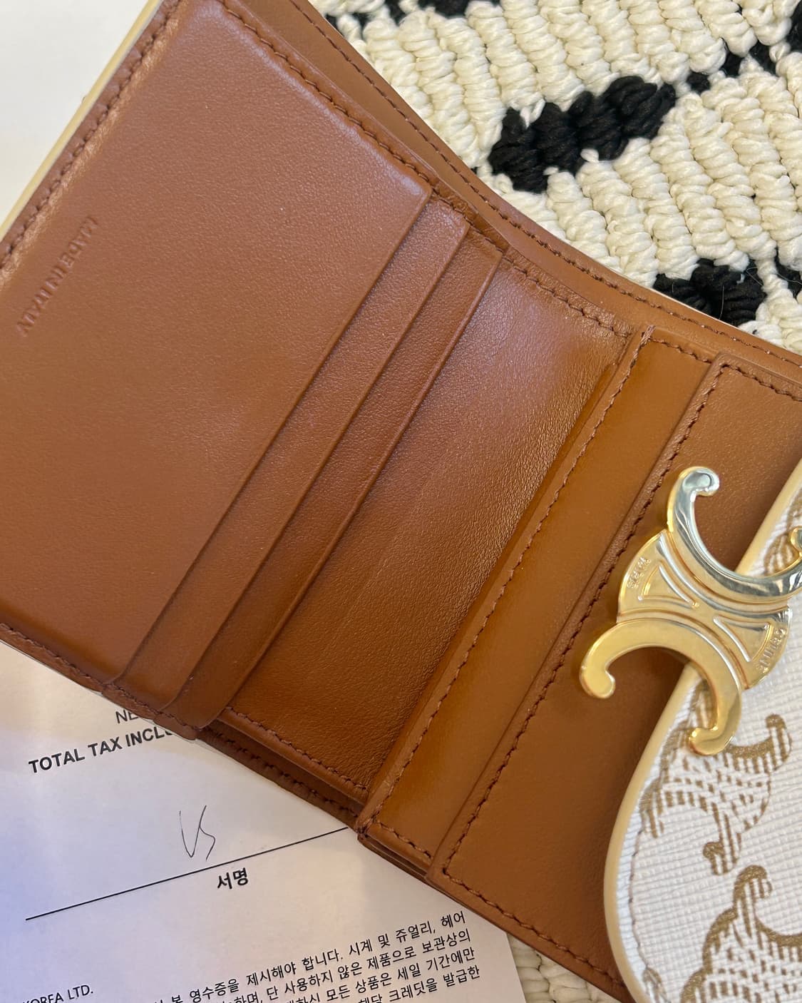 (풀구성 정품) 셀린느 트리옹프 캔버스 플랩 반지갑 상품이미지9