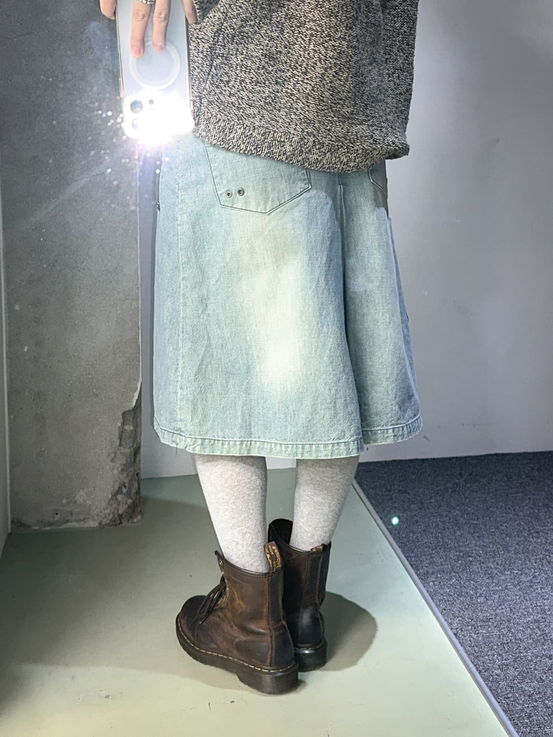 light denim side zip midi skirt 상품이미지5