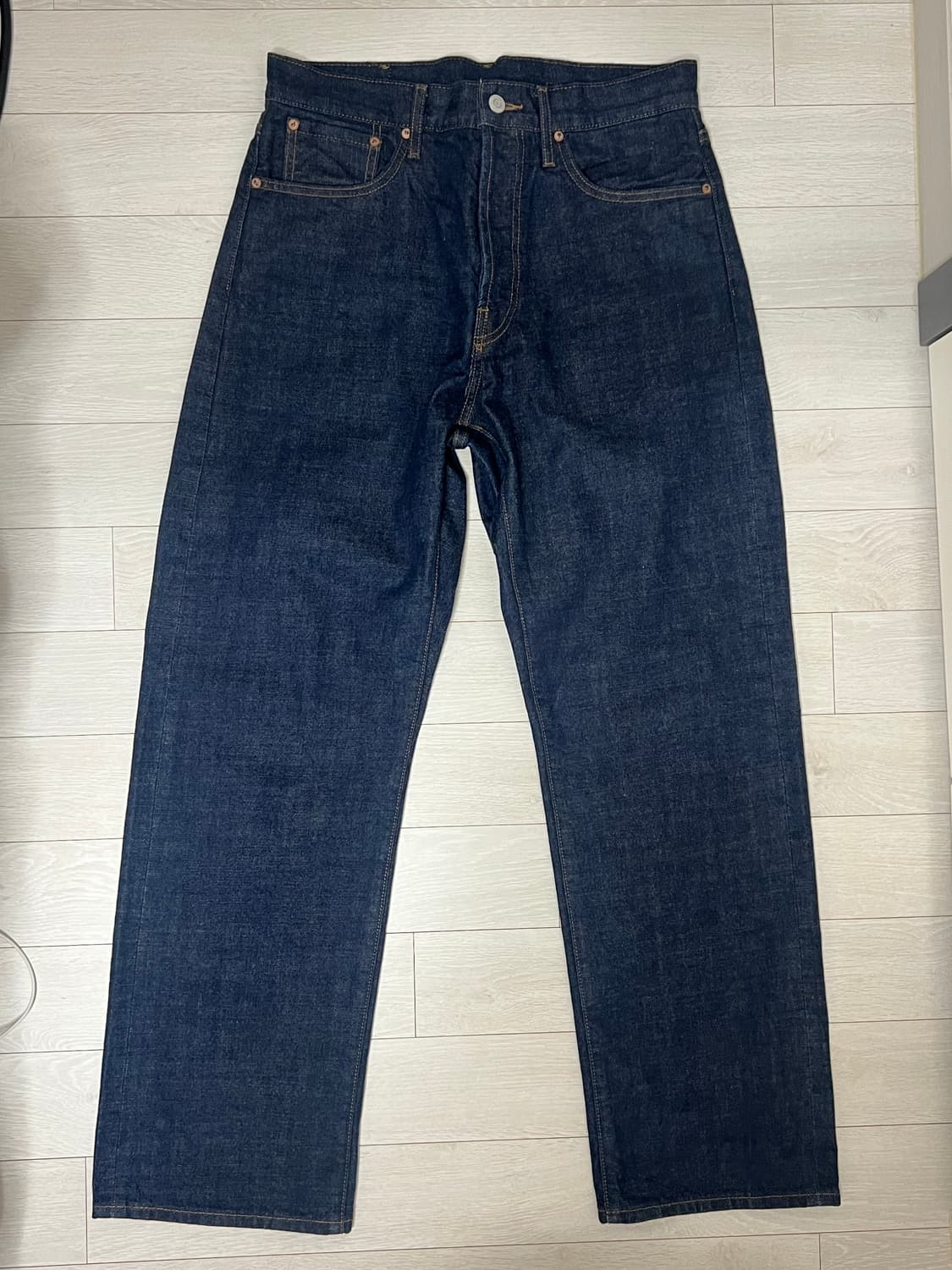 아웃스탠딩 30S CINCH BACK SELVEDGE WIDE PANTS 상품이미지1