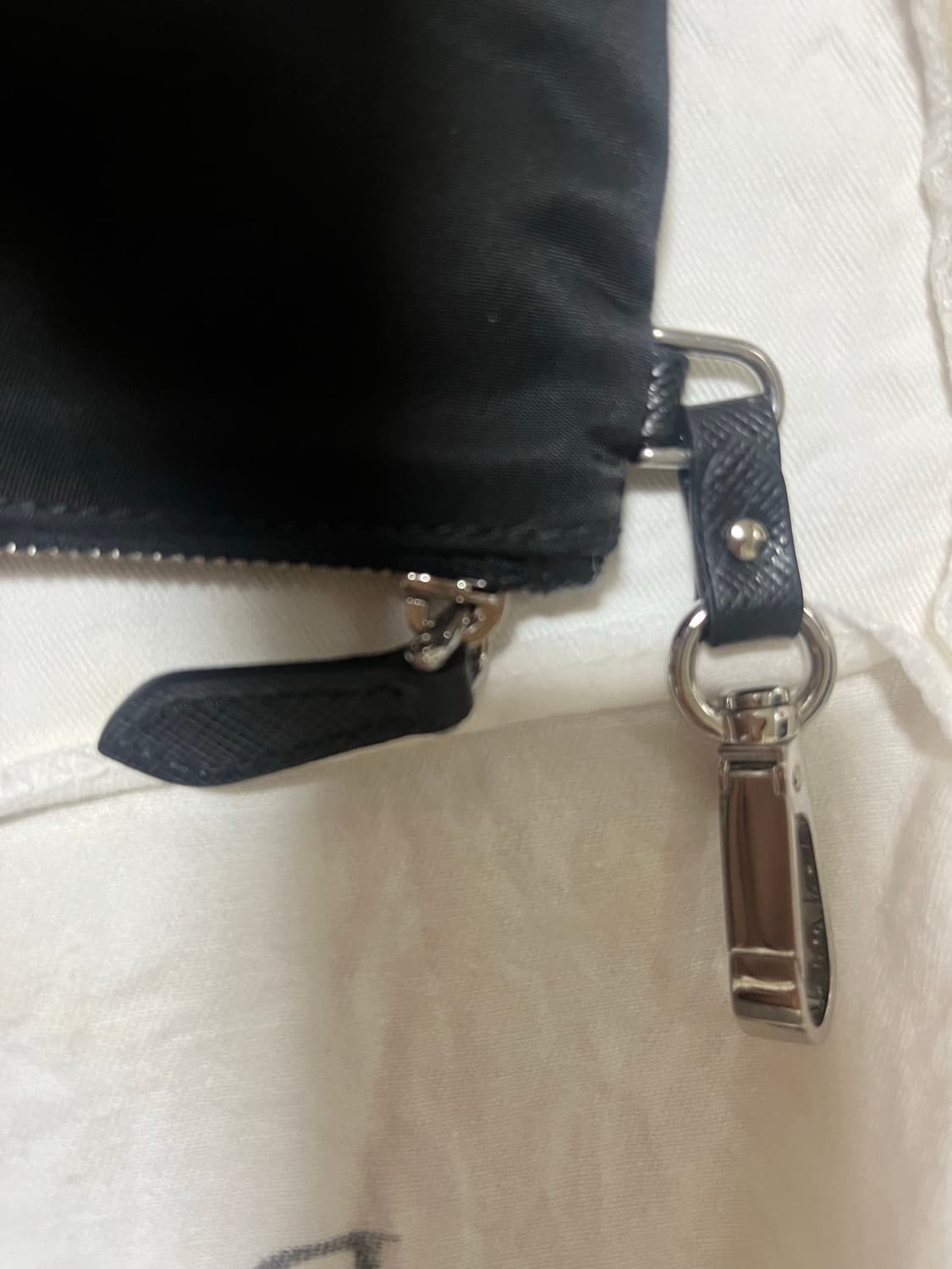 프라다 파우치 (정품) 상품이미지3