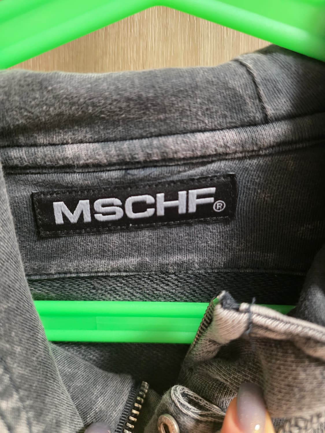 (W) 미스치프 컷 오프 후드 워시드 차콜 - M size 상품이미지4