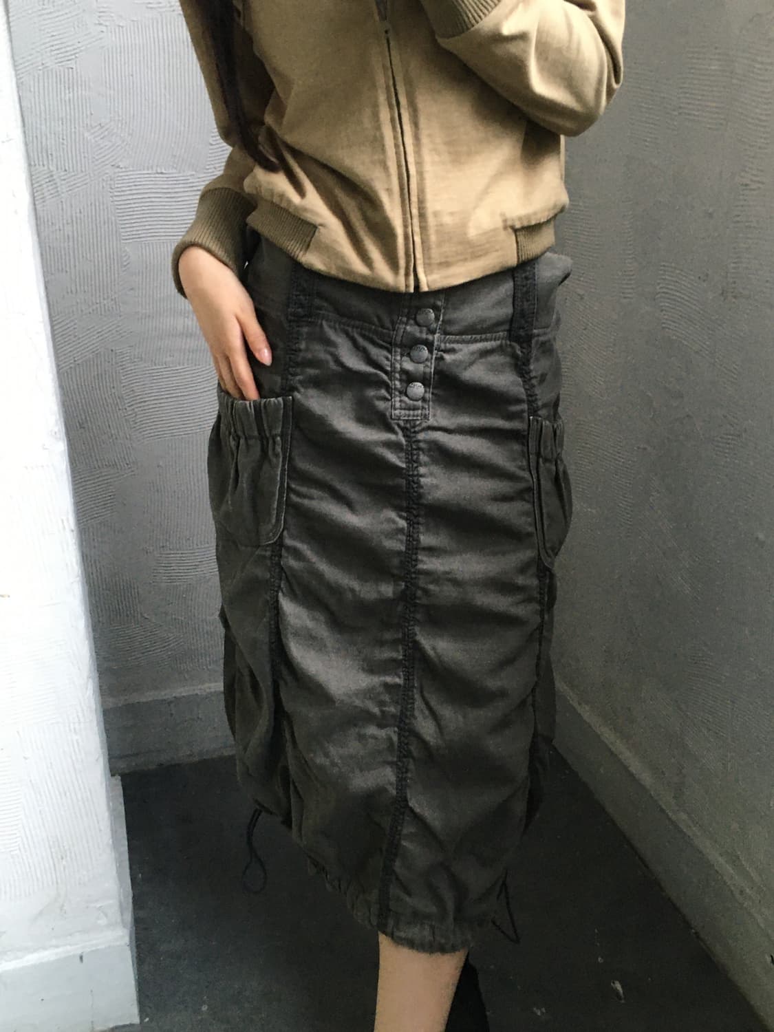 DKNY Jeans 카키브라운 셔링 미니 스커트    상품이미지1