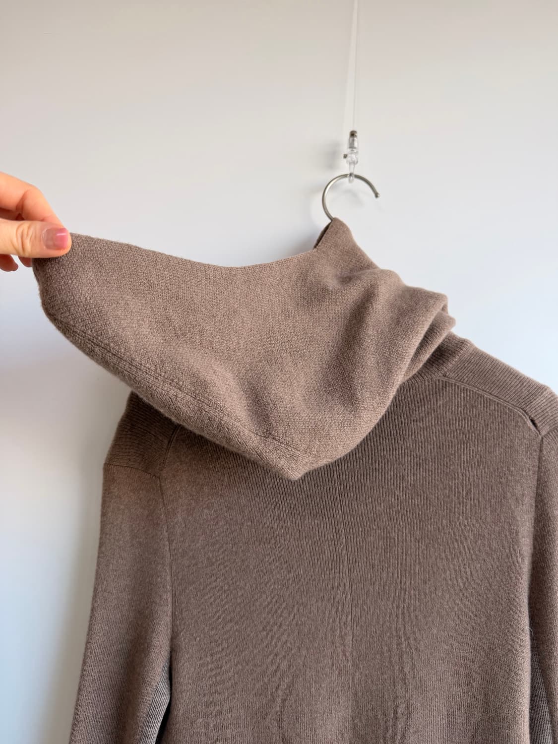 한섬 타임 브라운 폴라 &후드 니트 free 상품이미지4