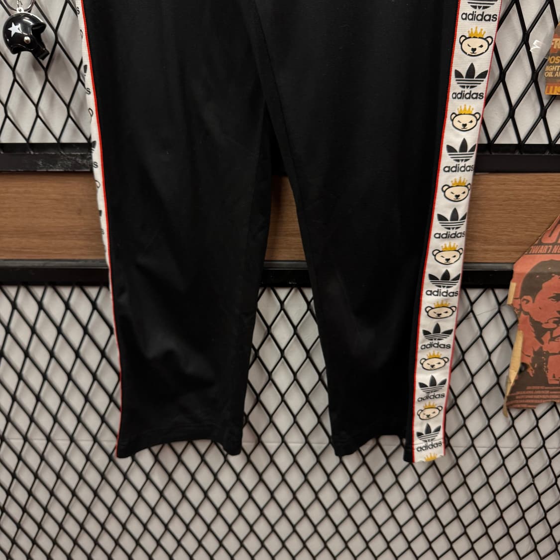 아디다스 트레이닝 트랙 팬츠 사이드 니고베어 로고 포인트 블랙 상품이미지4