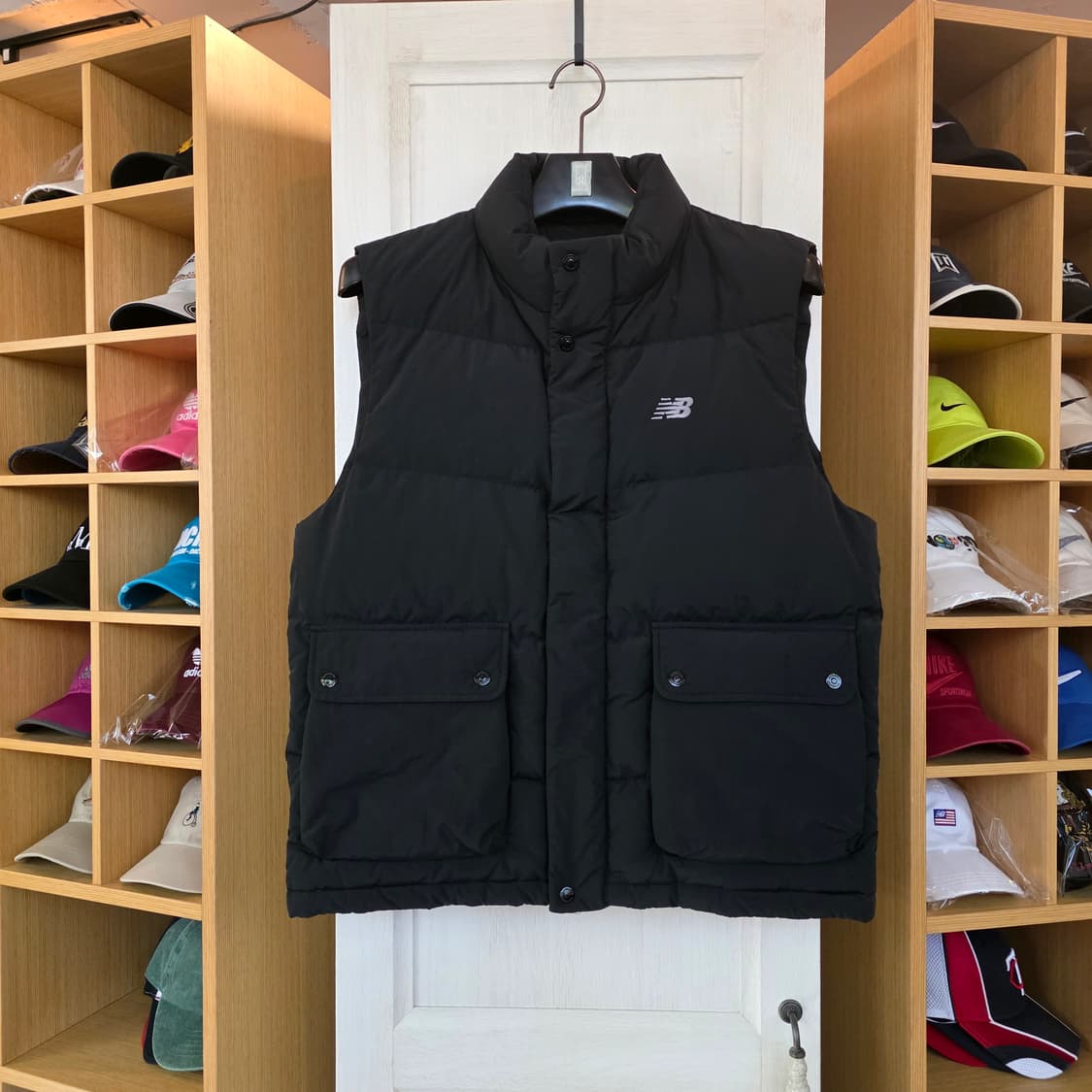뉴발란스 패딩 조끼 상품이미지1