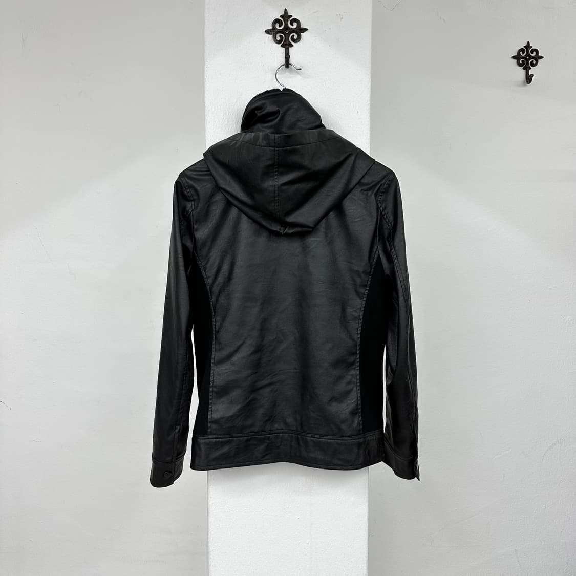 Xfrm layered hood leather jacket 상품이미지4