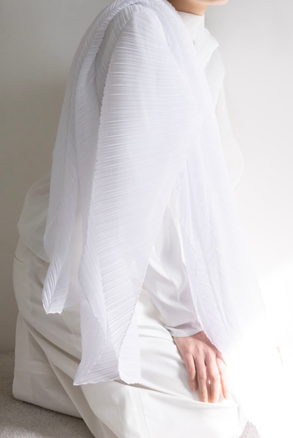 Ehre 플리츠 스카프 화이트 상품이미지1