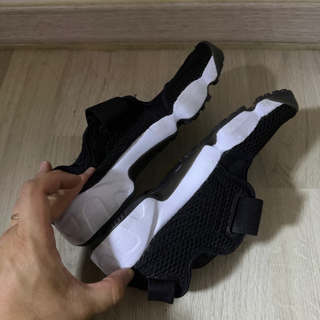 나이키 에어리프트 남성 스니커즈 270 상품이미지3