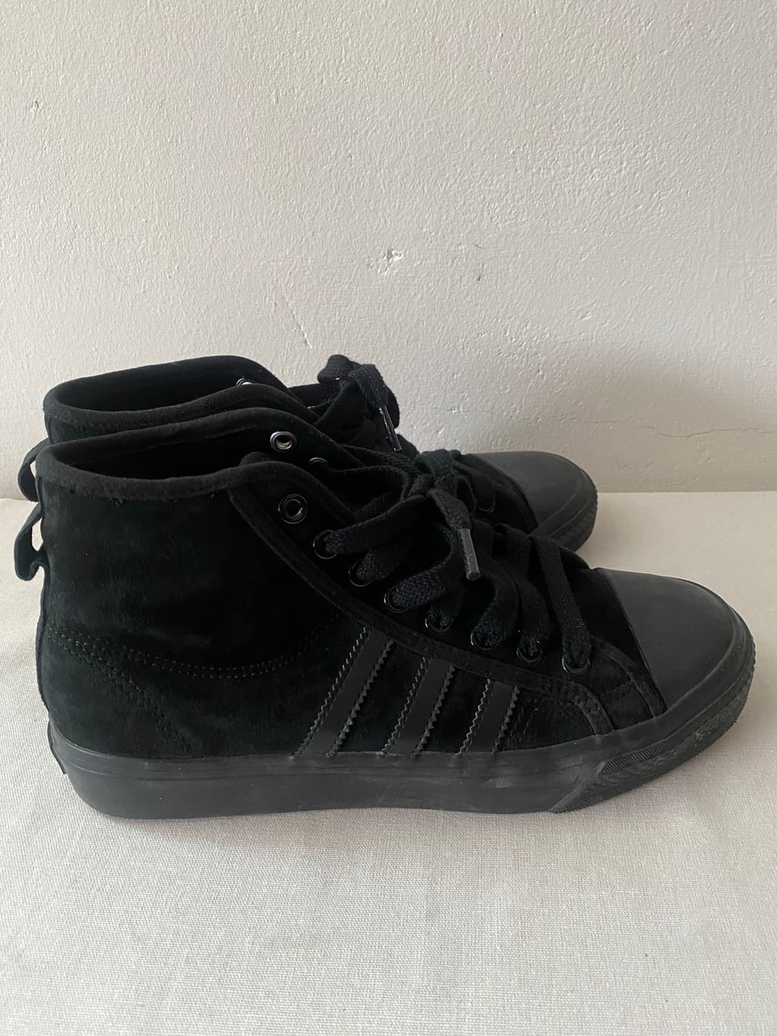 adidas x jeremy scott 블랙스웨이드하이탑(245) 상품이미지4