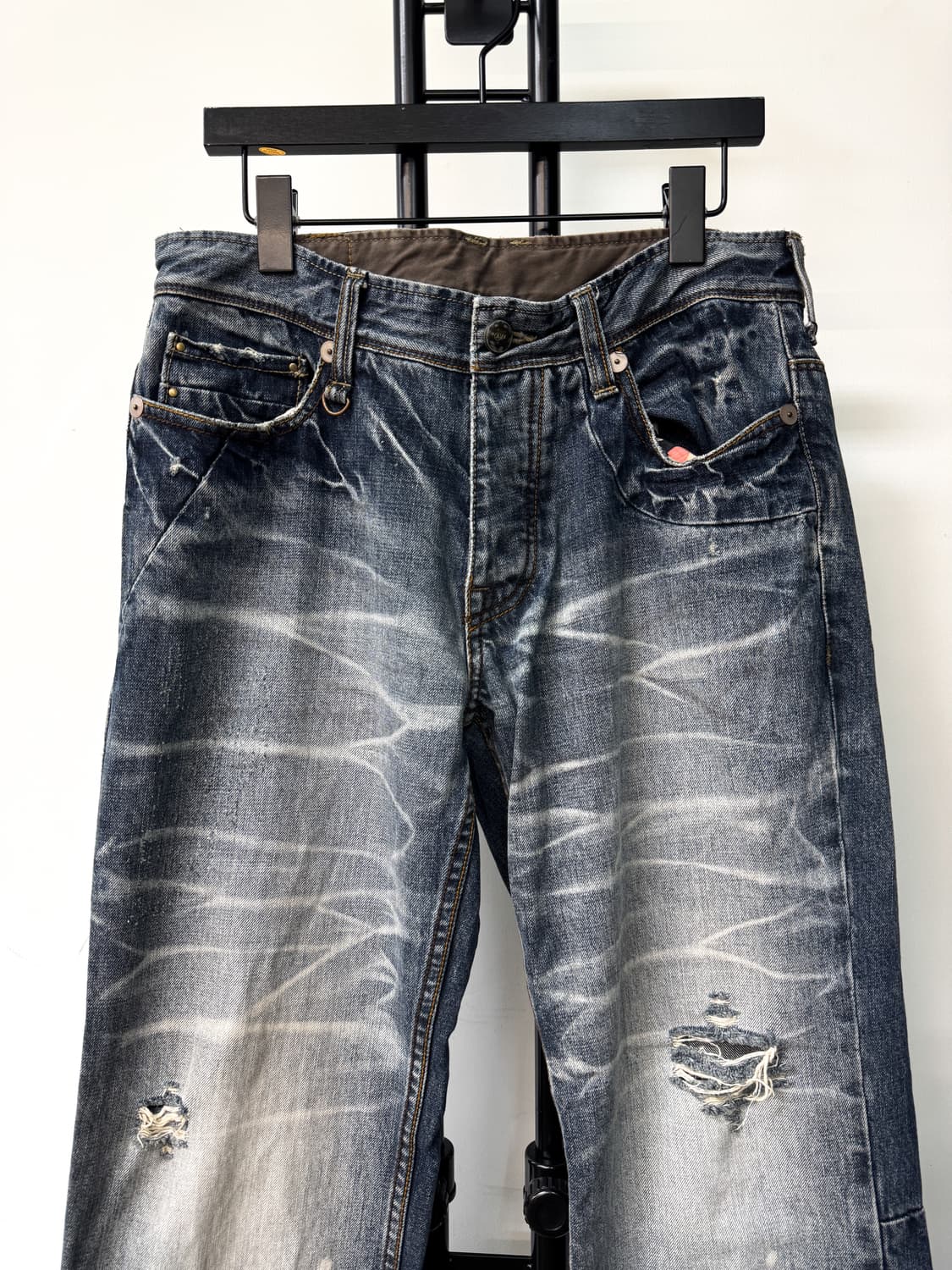 아르마니 익스체인지 이글 엠브로이더드 페인트 데님 상품이미지2