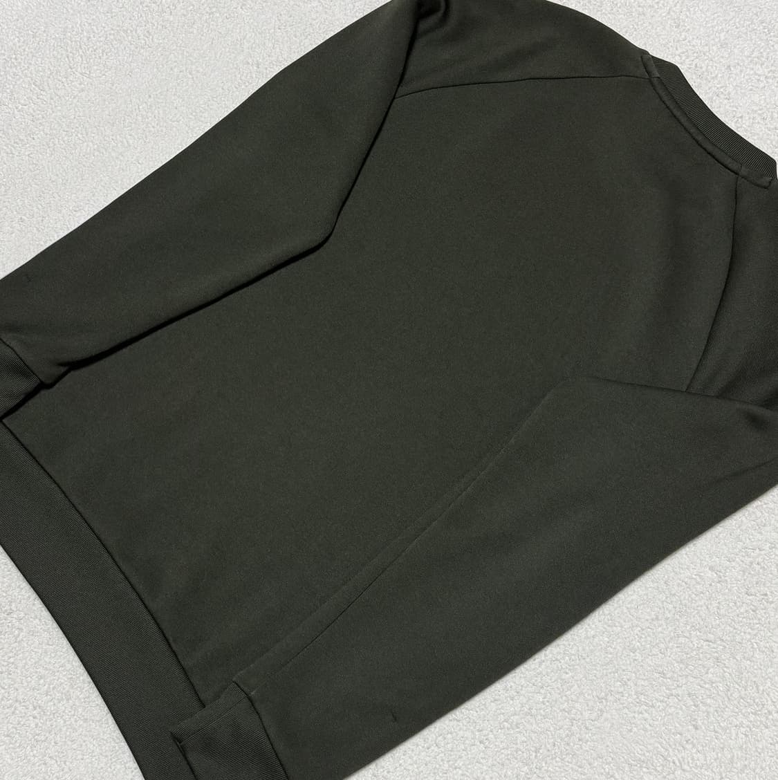 아디다스 딥카키 맨투맨 상품이미지6