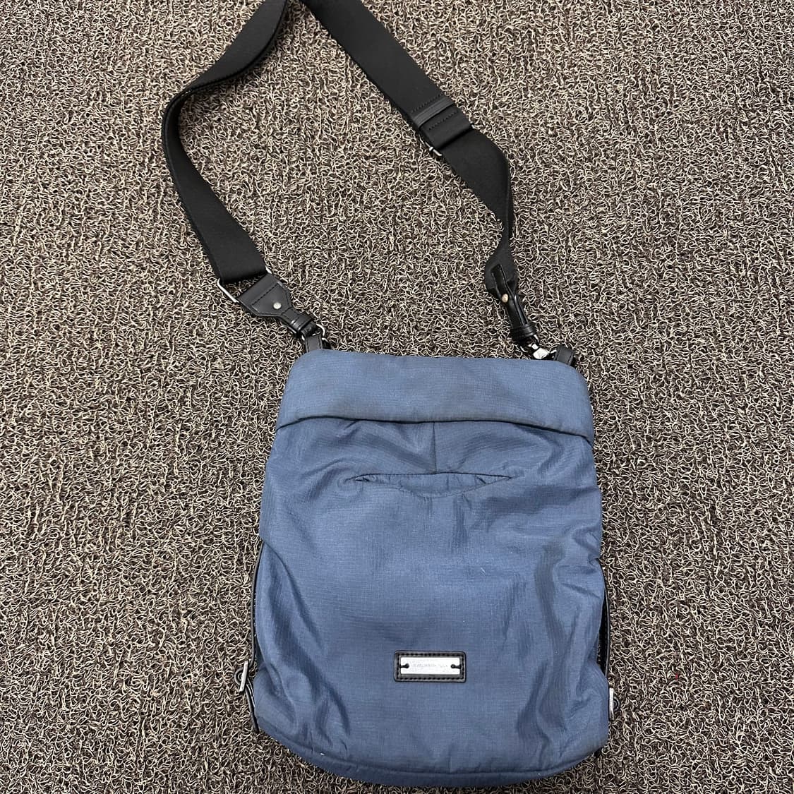 만다리나덕 크로스백 가방 상품이미지1