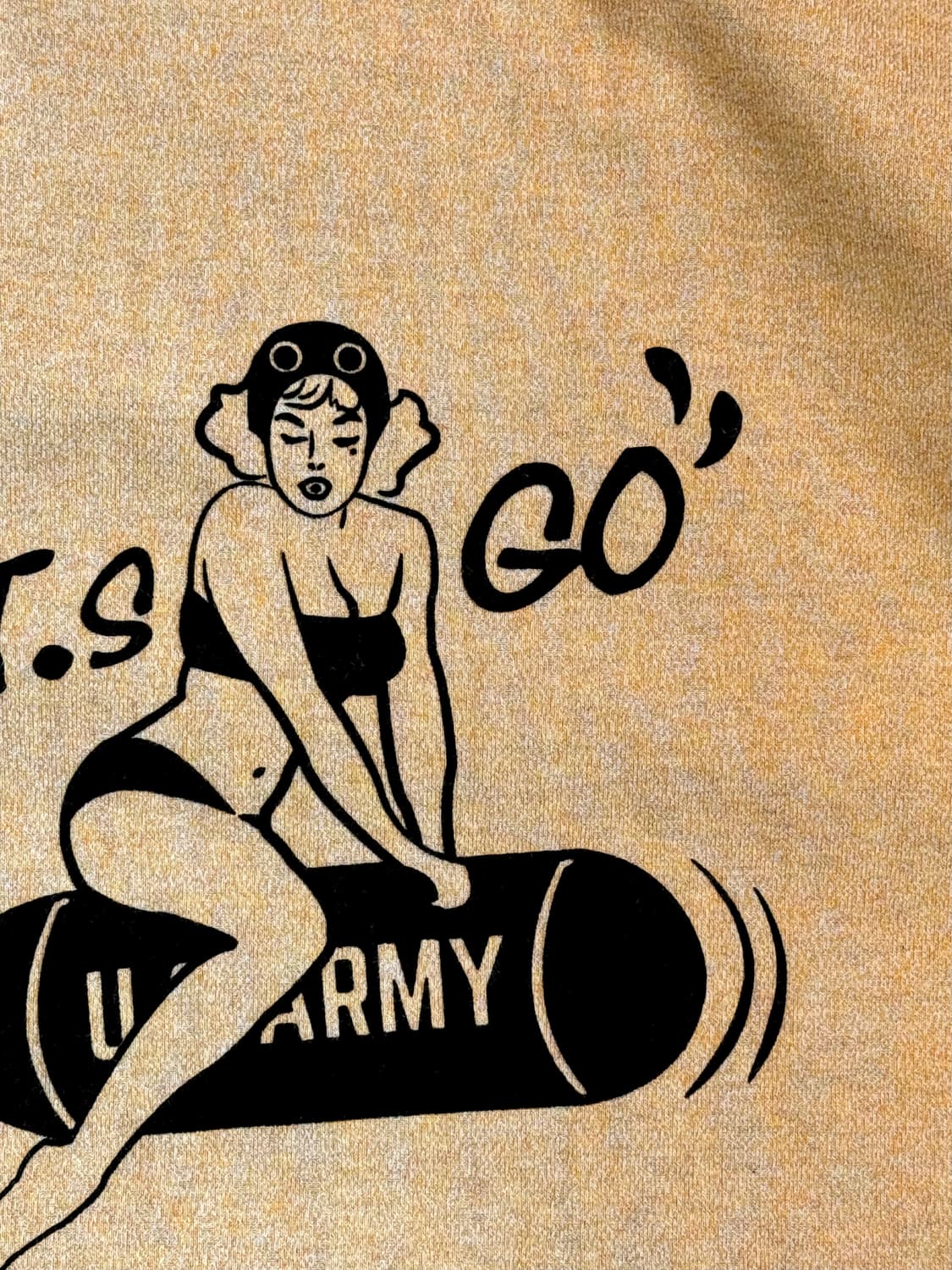 아웃스탠딩 핀업걸 옐로우 멜란지 티셔츠 상품이미지4