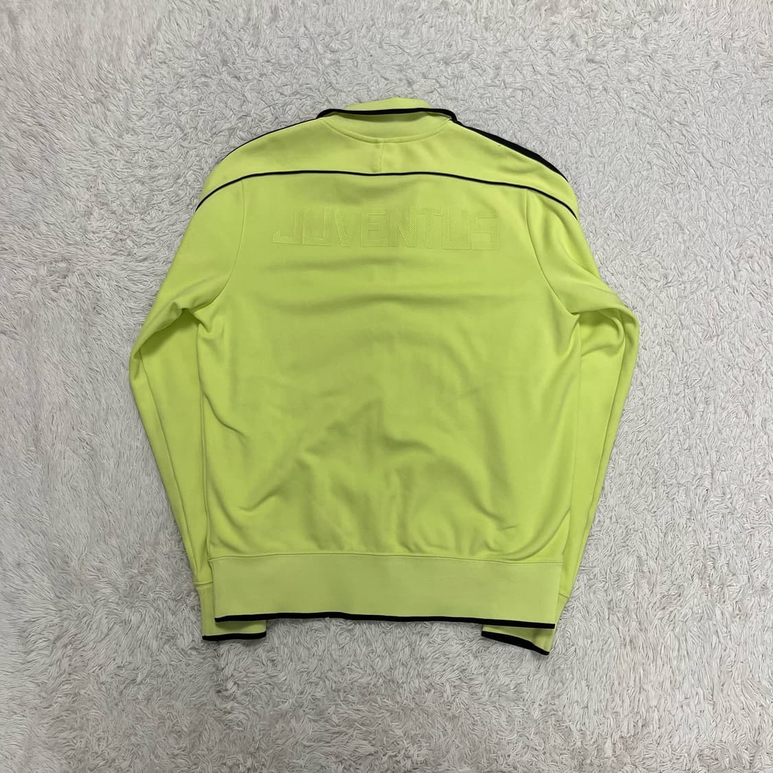 Nike neon yellow Juventus jersey 상품이미지5