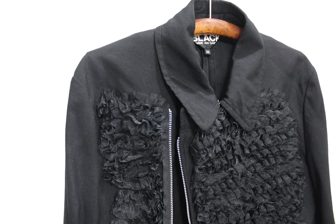 COMME des GARÇONS BLACK 꼼데가르송 블랙 프릴 자켓 상품이미지3