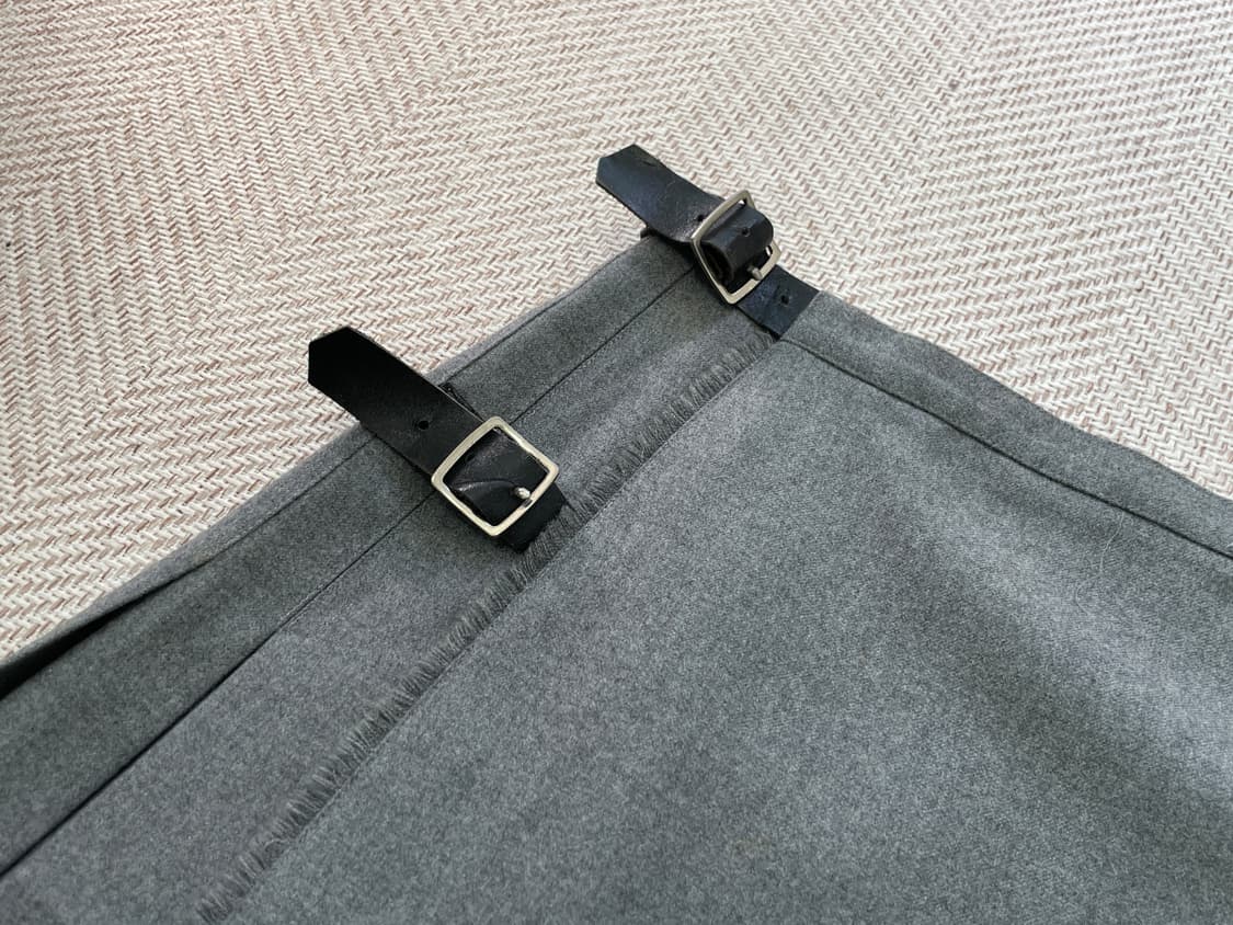 Burberry 버버리 밸티드 그레이 랩 스커트  상품이미지3