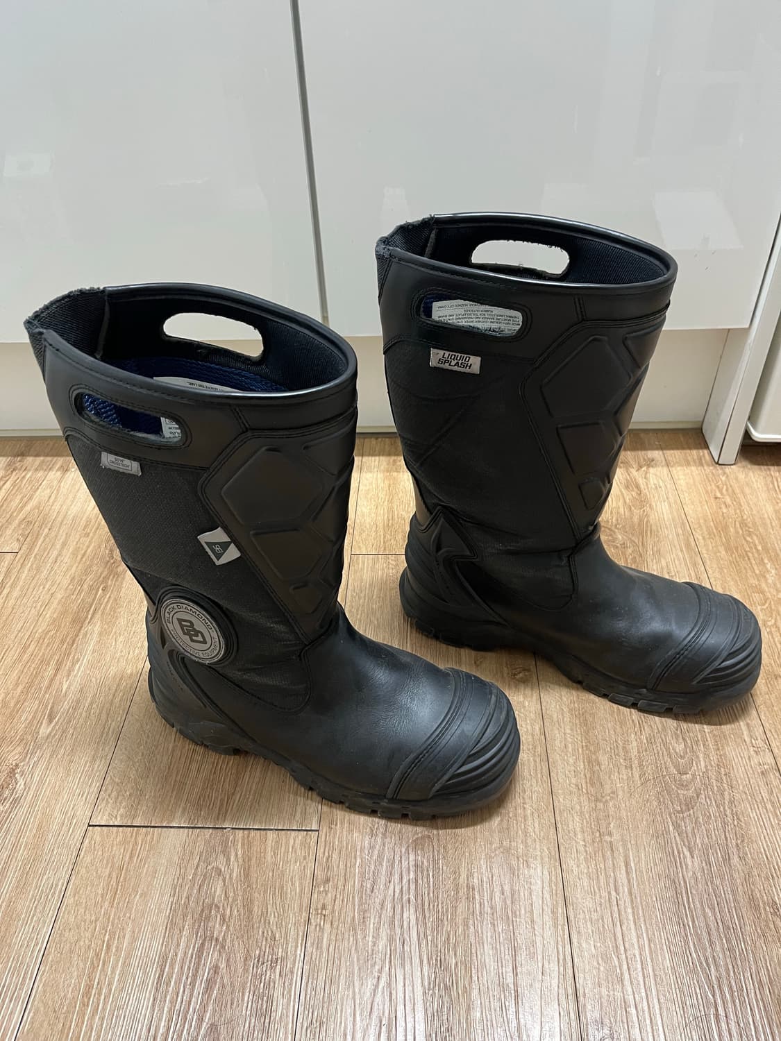 블랙다이아몬드 부츠 상품이미지3