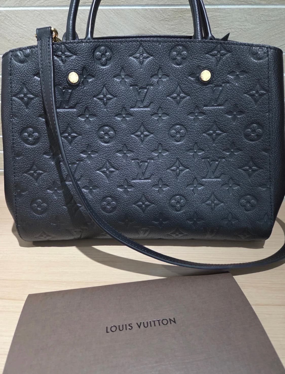 루이비통 앙프렝뜨 몽테뉴 블랙 토트백 [새상품급] 상품이미지1