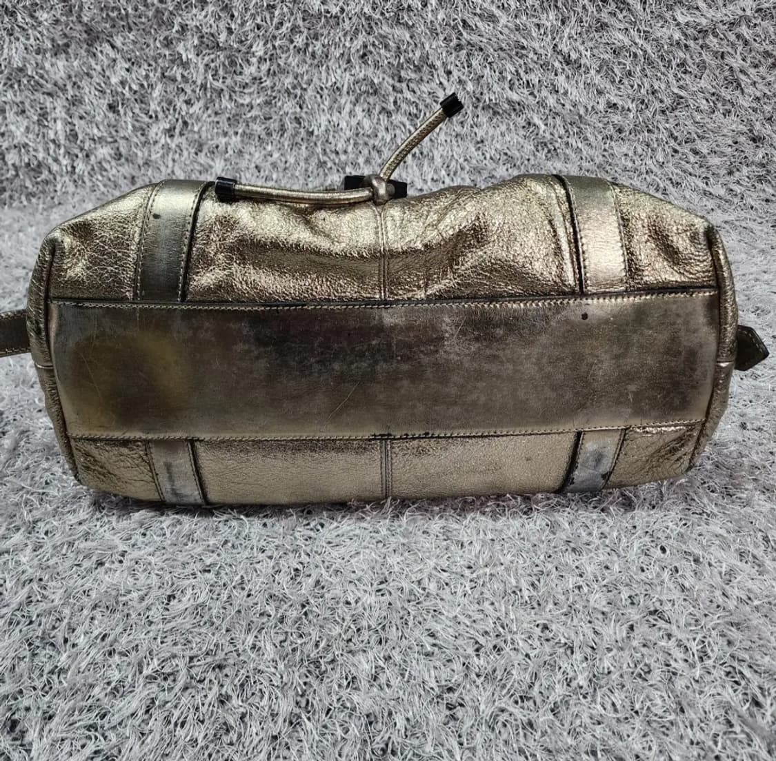 버버리 레더 숄더백 상품이미지5